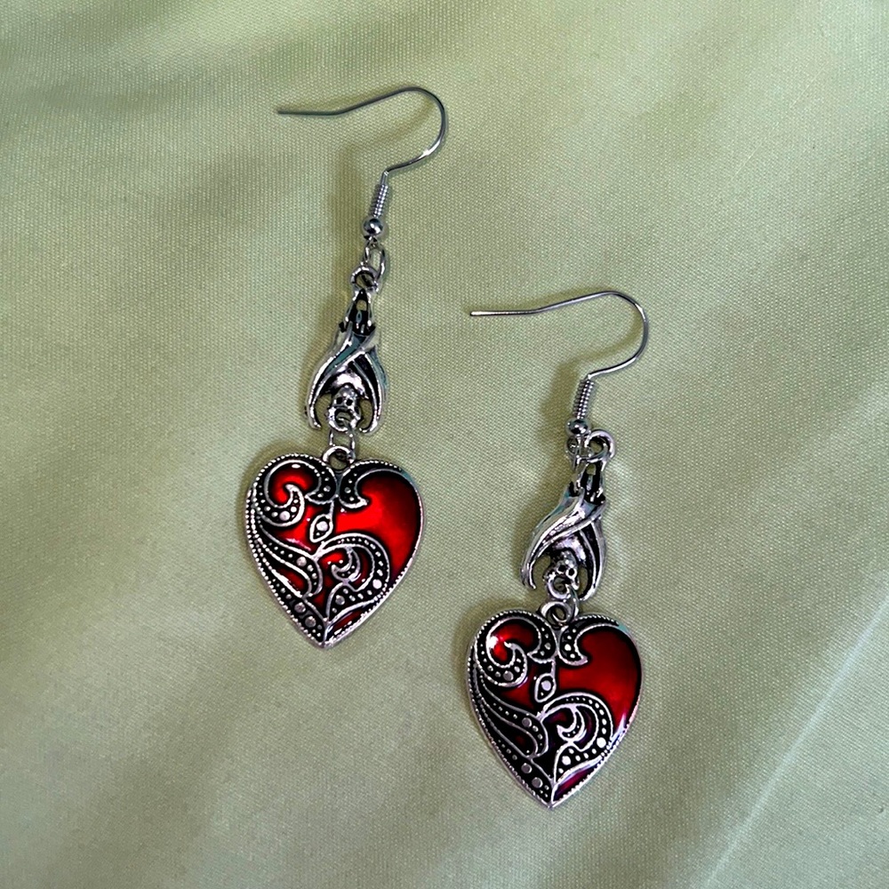 Stunning goth heart bat earrings